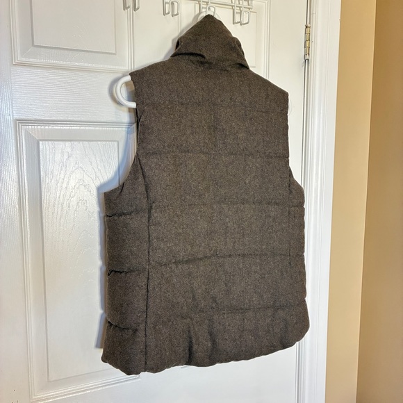 Old Navy Brown Quilted Puffer Vest Size Large - Picture 4 of 6